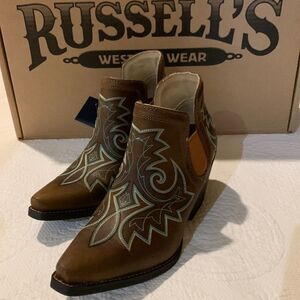 Durango Western Ankle Boots NWT 9 M
